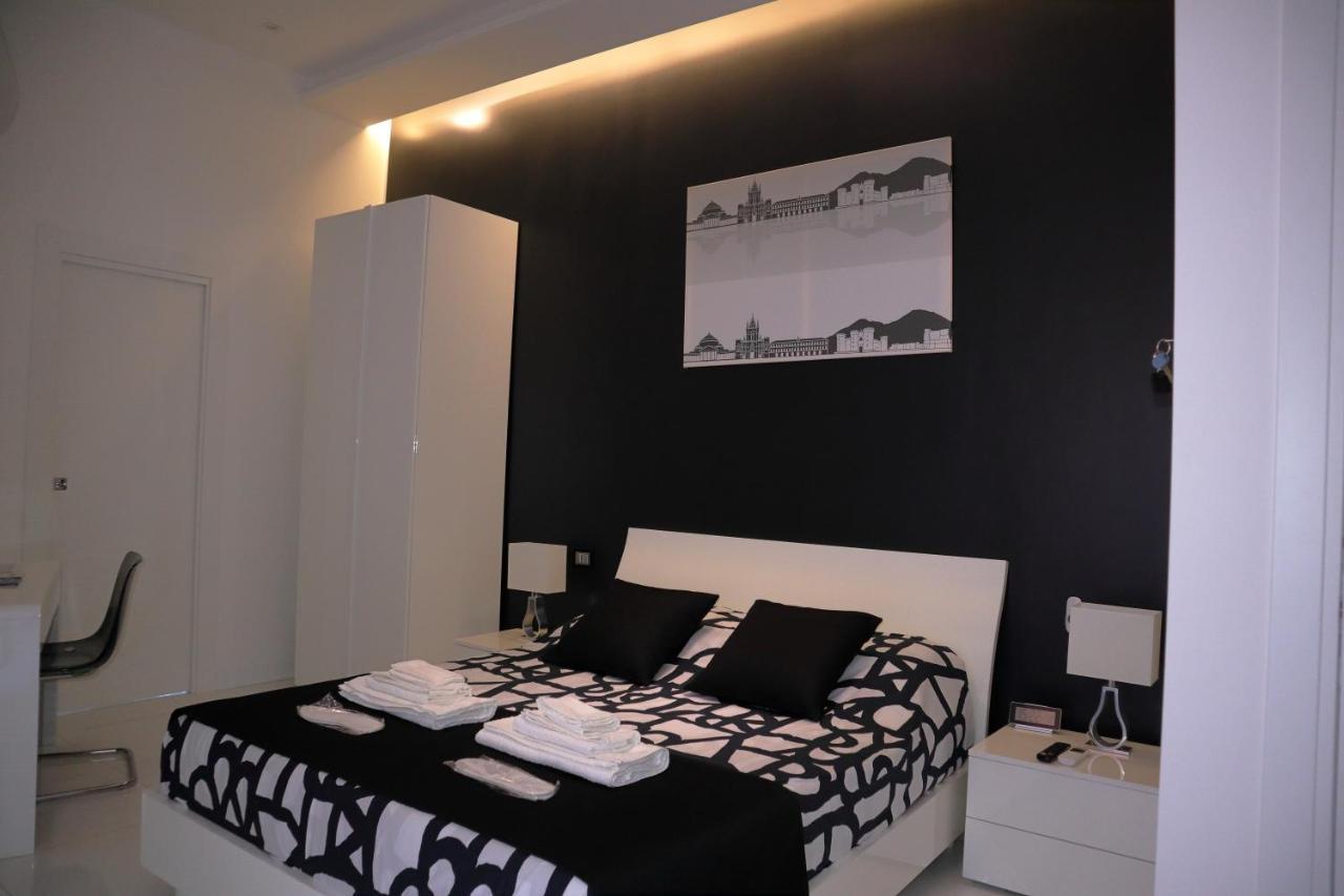 Rettifilo 201 Exclusive Rooms 나폴리 외부 사진