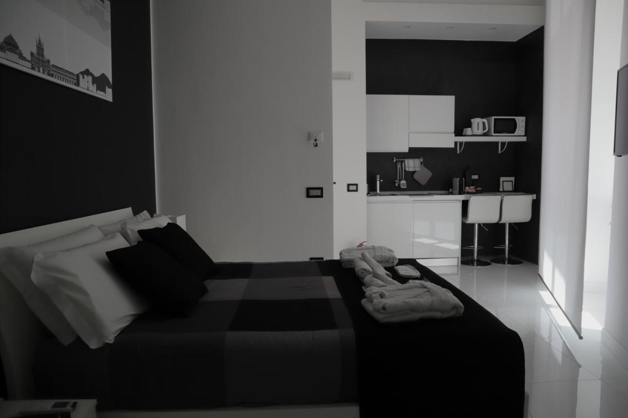 Rettifilo 201 Exclusive Rooms 나폴리 외부 사진