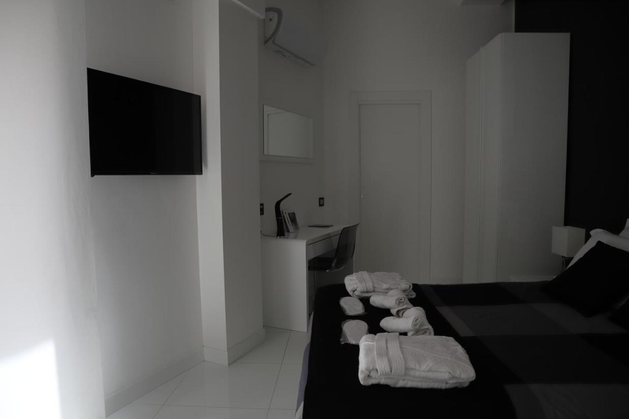 Rettifilo 201 Exclusive Rooms 나폴리 외부 사진