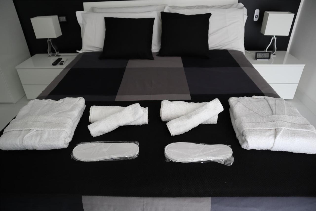 Rettifilo 201 Exclusive Rooms 나폴리 외부 사진