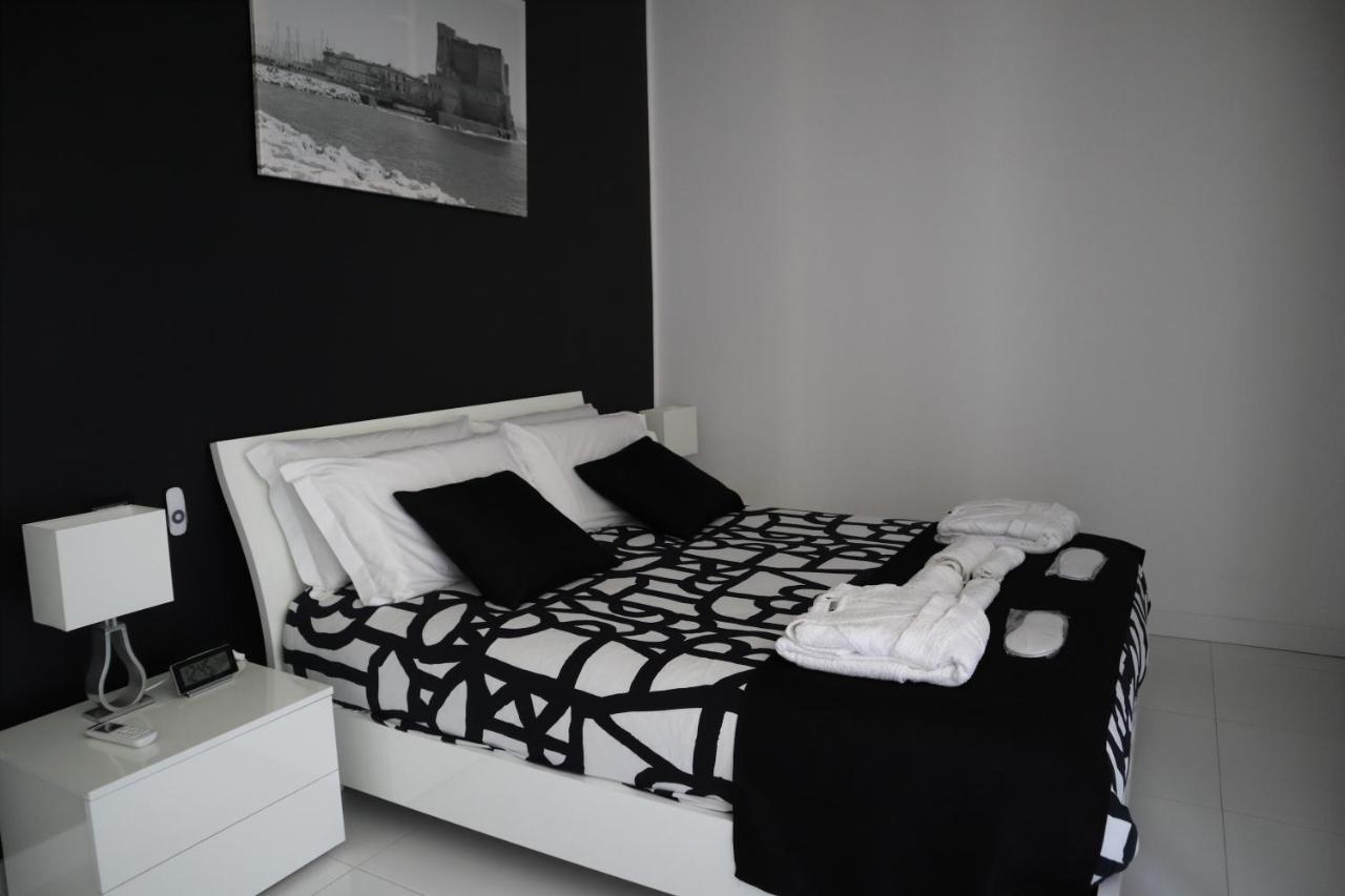 Rettifilo 201 Exclusive Rooms 나폴리 외부 사진